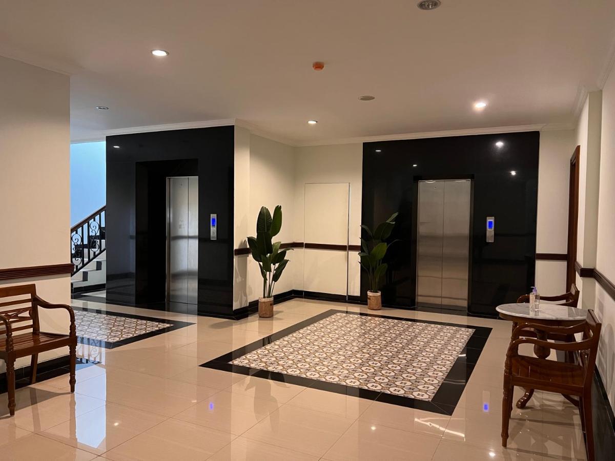 Le Semar Hotel Karawaci Dahung Экстерьер фото