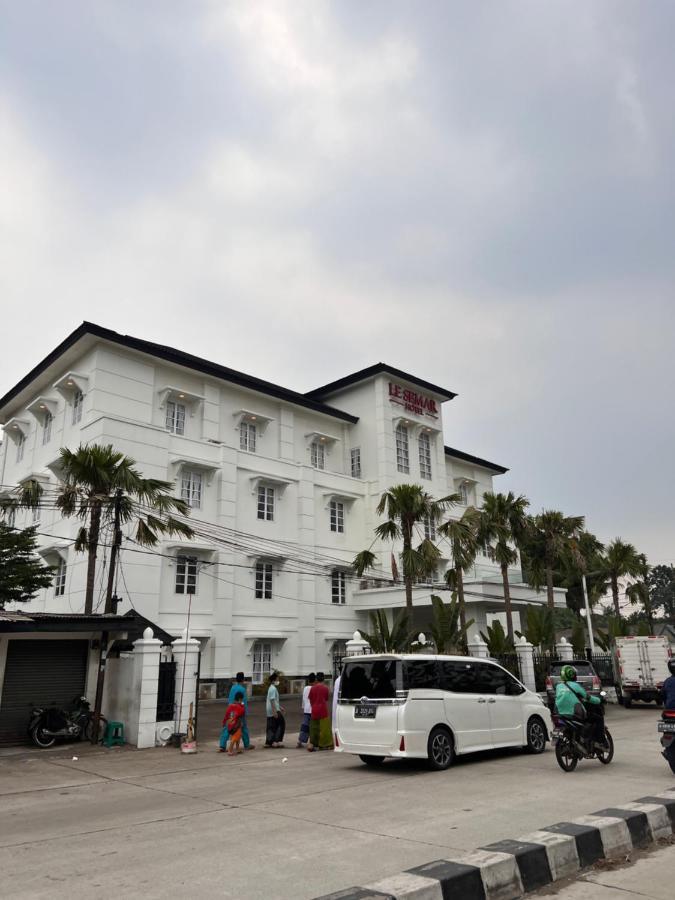 Le Semar Hotel Karawaci Dahung Экстерьер фото